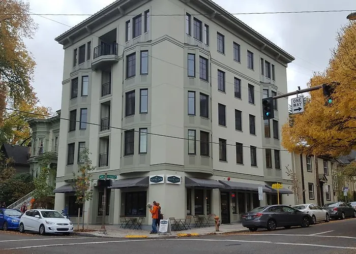 Portland Hostels